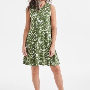 NWT
Women's Printed Sleeveless Flip-Flop
Dress 👗